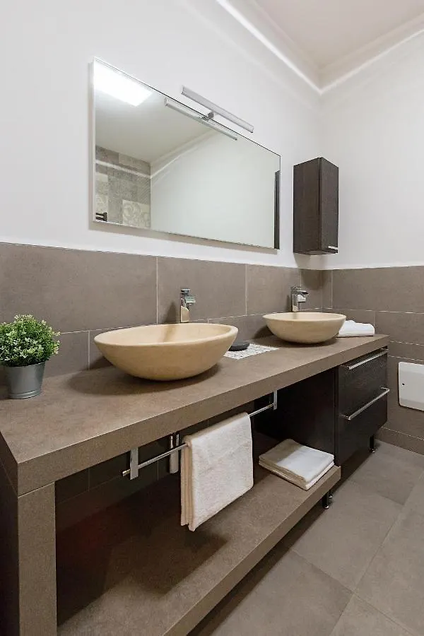 Zanardelli 1 Apartment By Wonderful Italy Сало Италия